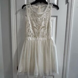 Elegant White Lace Dress